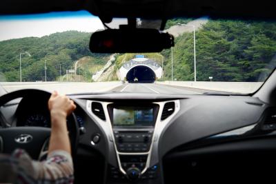 Le cattive abitudini al volante e gli errori che si commettono alla guida