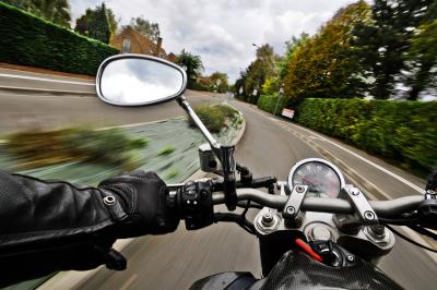 Come riattivare l'assicurazione moto per l'estate