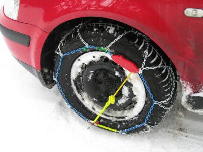 Catene da neve: obblighi e utilizzo